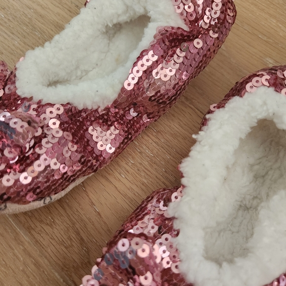 SNOOZIES | NWOT Slippers - Picture 4 of 5